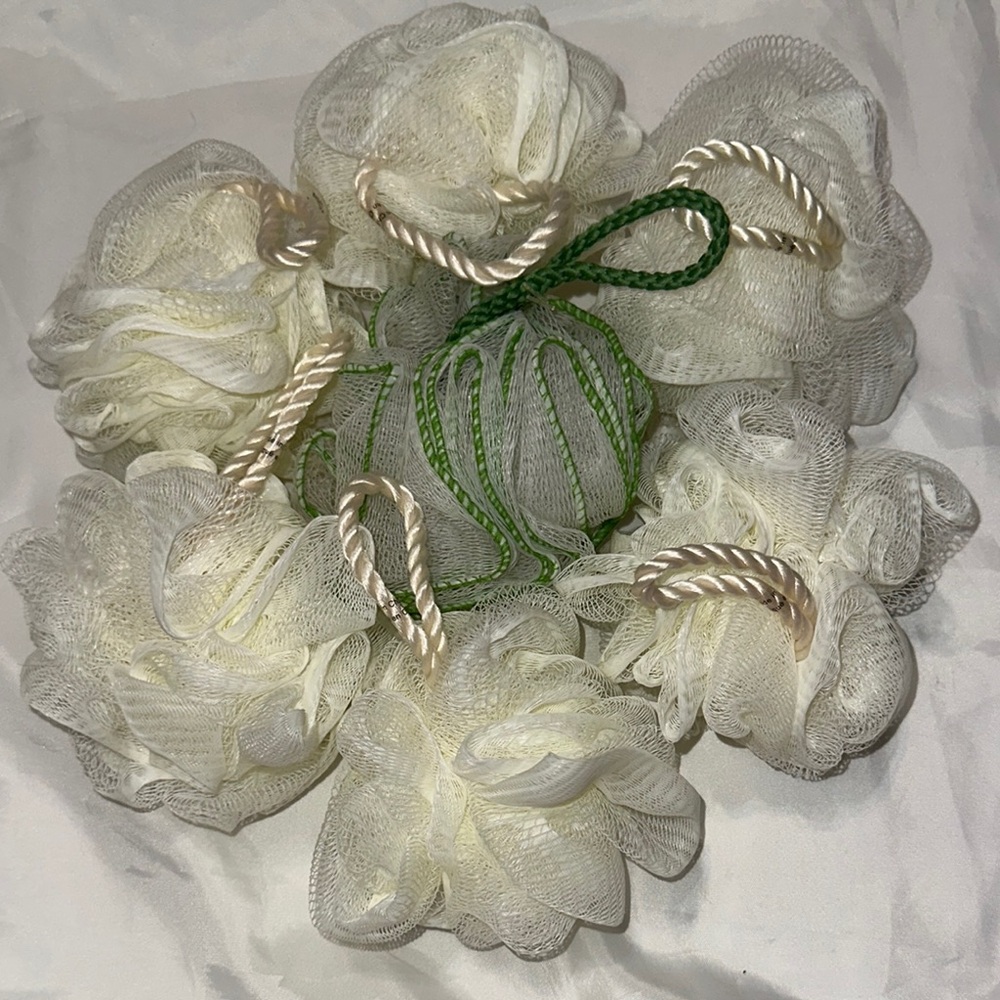 Elegant Cream Bath Pouf Set Shower Sponge Lot of 7 Small Cream and Green BBW
